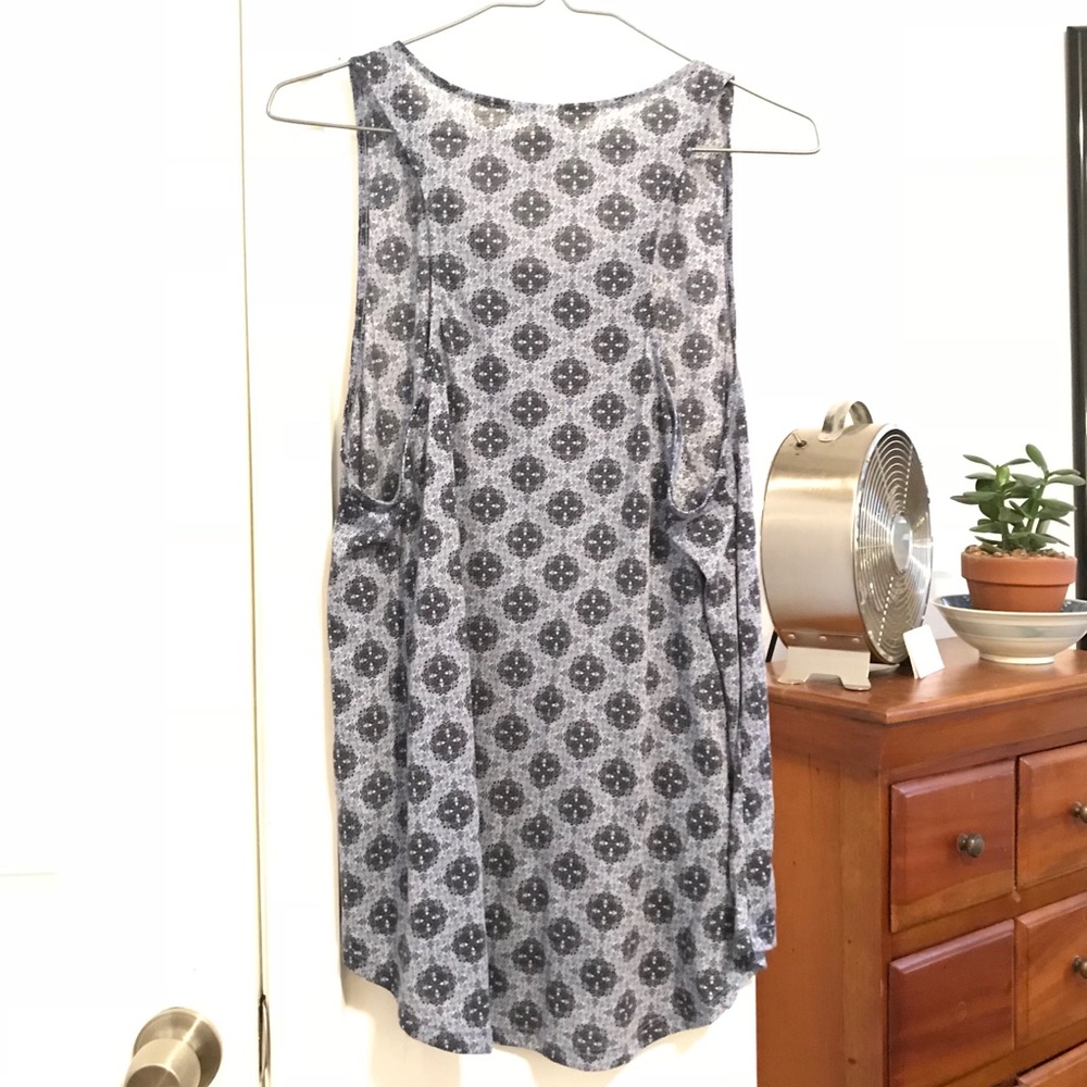 H&M Tank - Picture 4 of 5